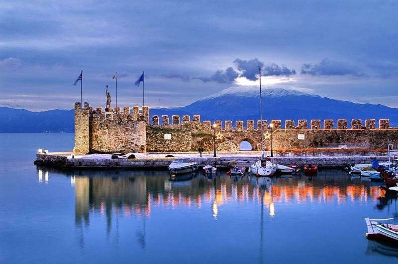 Seaside Residence In Nafpaktos エクステリア 写真