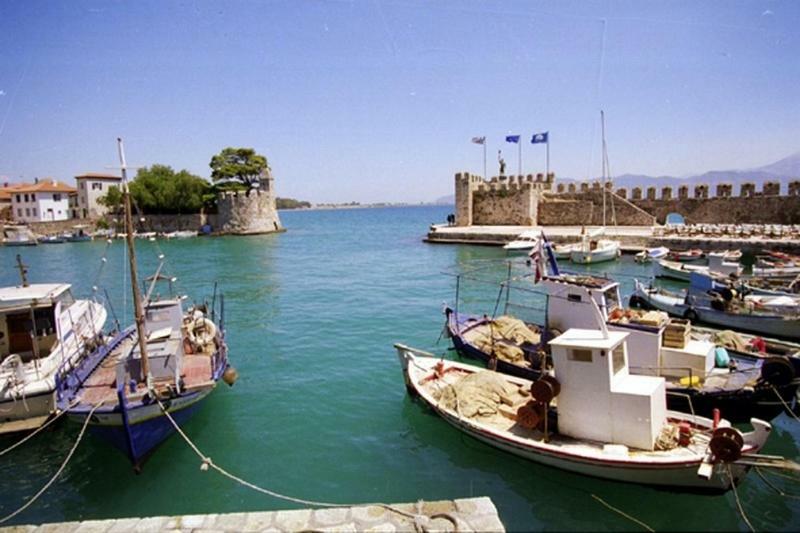 Seaside Residence In Nafpaktos エクステリア 写真